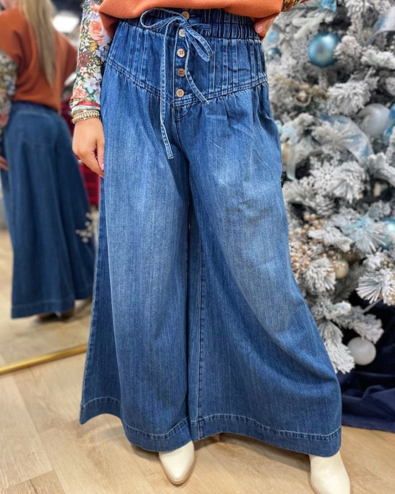 Pleated Tie-Back Wide-Leg Jeans